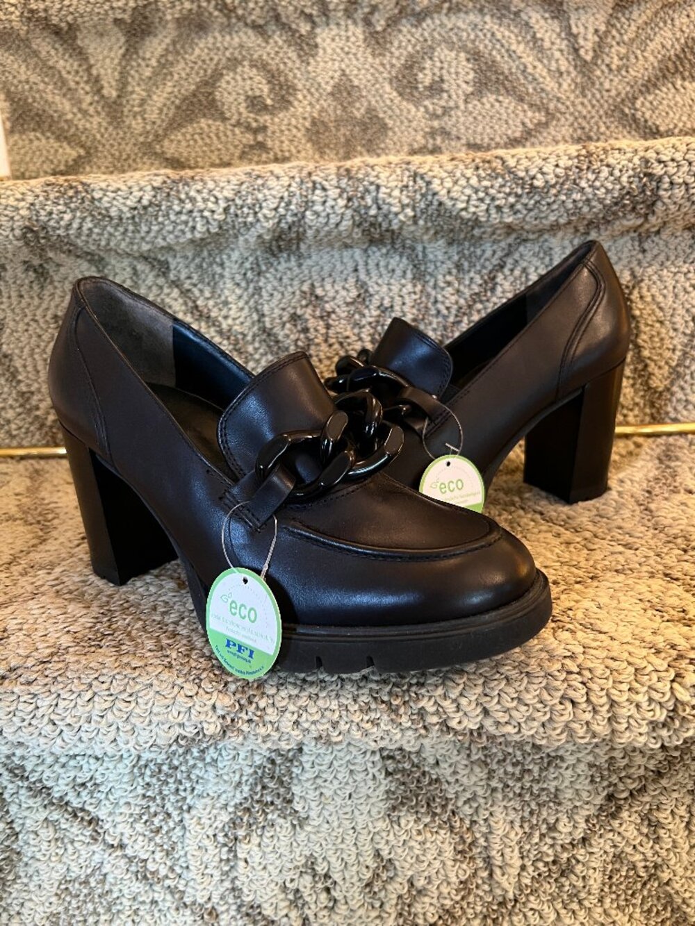 NWOB Paul Green Chunky Black Leather Heeled Chain Loafers Pumps Size 4.5 or US 7 - Picture 3 of 9